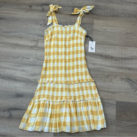 Sincerly Jules Dresses & Skirts - Sincerely Jules Smocked Stretch Gingham Dress Yellow White Tie Shoulders Size XS